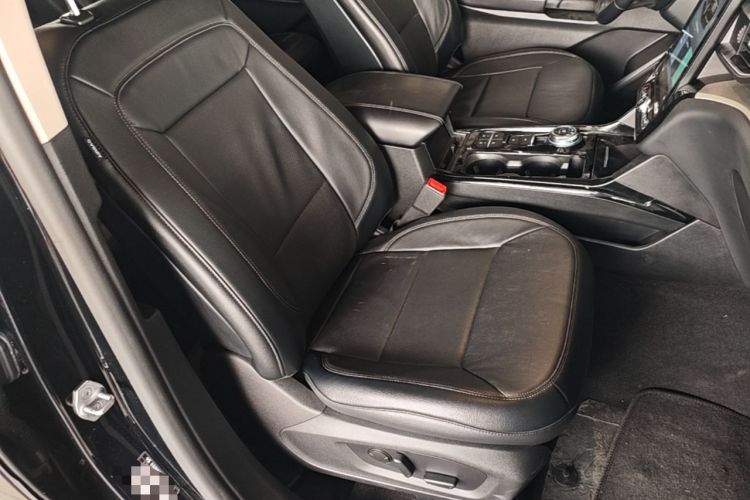Used Ford Explorer 2020 EcoBoost 285 Rear-Drive Trend Edition 6 Seats Right Front Seat