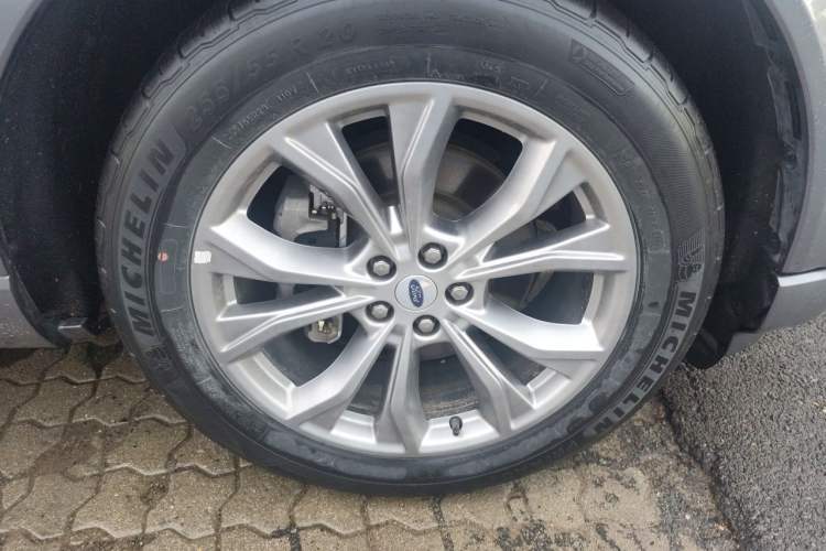 Used Ford Explorer 2020 EcoBoost 285 4x4 Trend Edition 7-Seater Right Front Wheel Hub