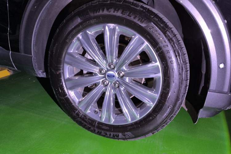 Used Ford Explorer 2020 EcoBoost 285 4x4 Titanium Edition 6 Seats Right Front Wheel Hub