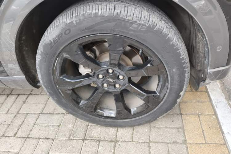 Used Ford Explorer 2020 EcoBoost 285 Four-Wheel Drive Sport Edition ST-LINE 7-Seater Right Front Wheel Hub