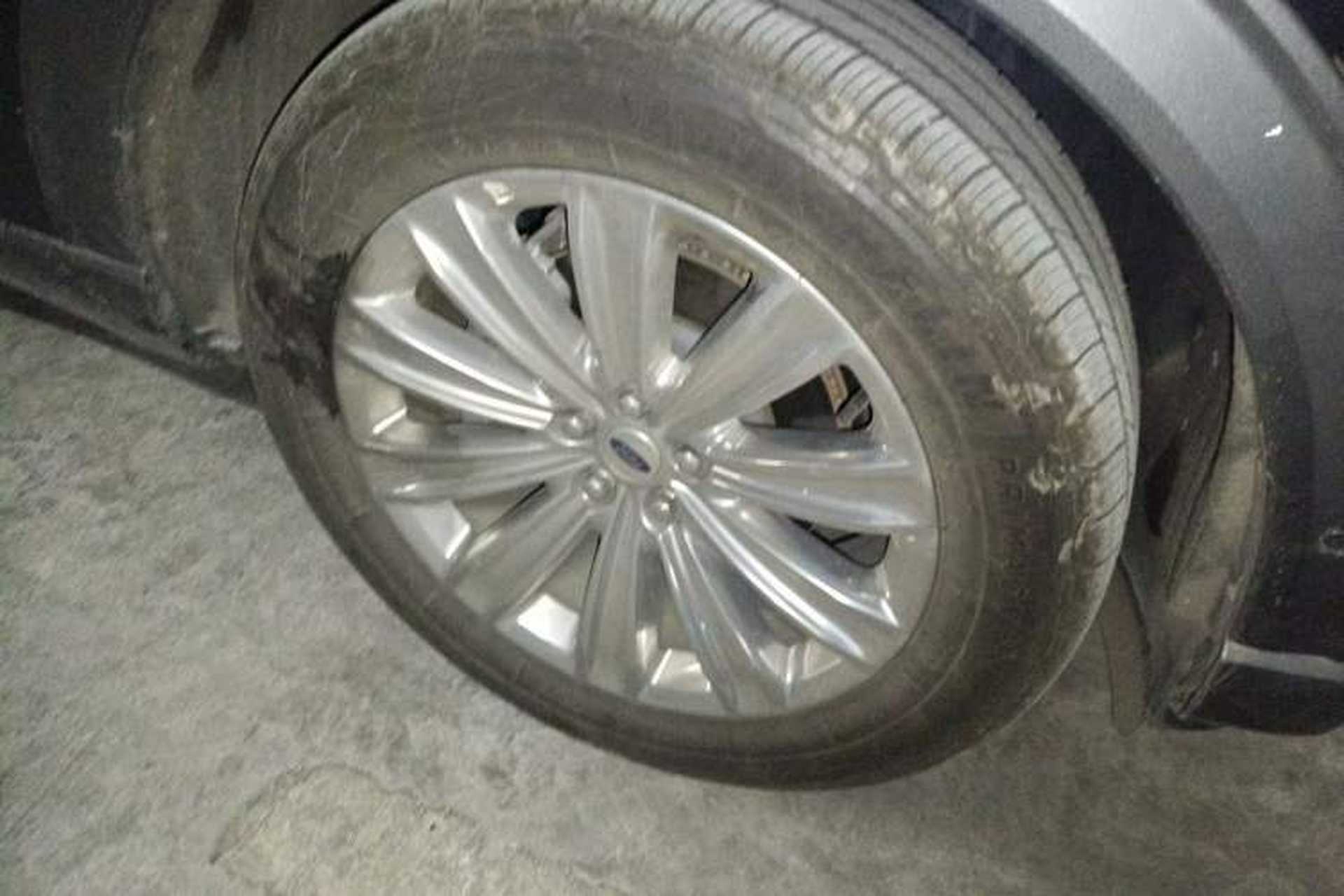 Used Ford Explorer 2020 EcoBoost 285 4x4 Titanium Edition 6 Seats Right Front Wheel Hub