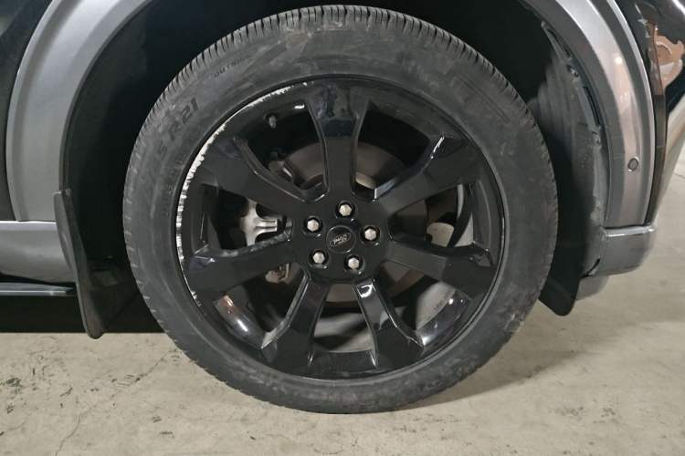 Used Ford Explorer 2020 EcoBoost 285 Four-Wheel Drive Sport Edition ST-LINE 7-Seater Right Front Wheel Hub