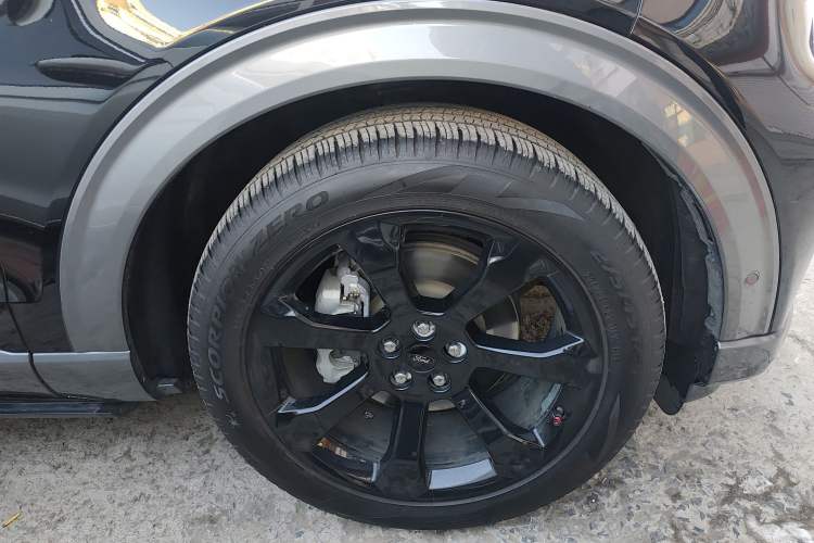 Used Ford Explorer 2020 EcoBoost 285 4x4 Trend Edition 7-Seater Right Front Wheel Hub