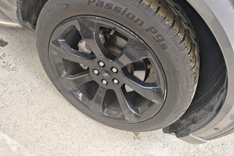 Used Ford Explorer 2020 EcoBoost 285 Four-Wheel Drive Sport Edition ST-LINE 7-Seater Right Front Wheel Hub
