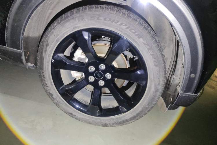 Used Ford Explorer 2020 EcoBoost 285 4x4 Sport Edition ST-LINE 6-Seater Right Front Wheel Hub