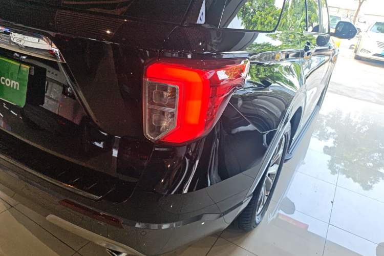 Used Ford Explorer 2020 EcoBoost 285 Rear-Drive Trend Edition 7-Seater Right Rear Taillight