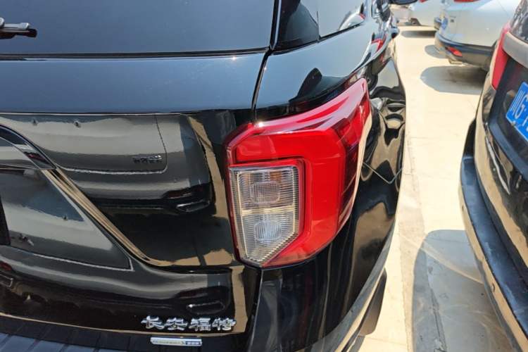 Used Ford Explorer 2020 EcoBoost 285 Four-Wheel Drive Sport Edition ST-LINE 7-Seater Right Rear Taillight