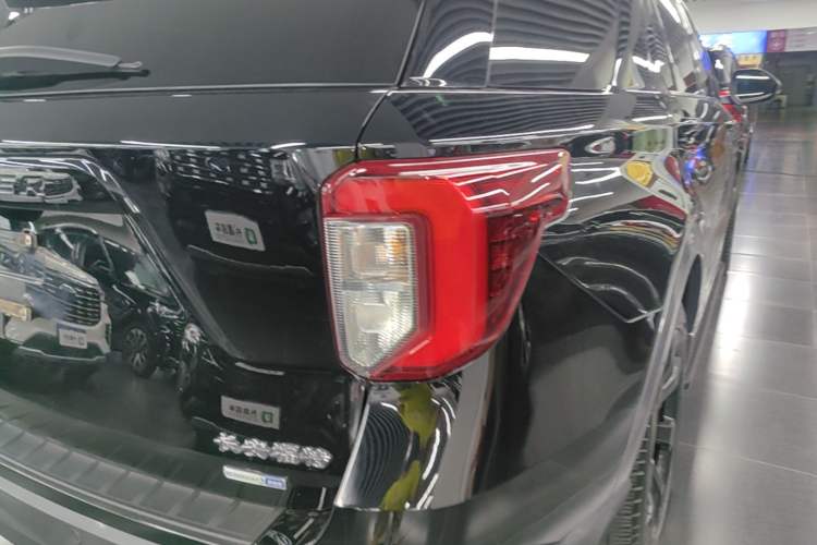 Used Ford Explorer 2020 EcoBoost 285 4x4 Sport Edition ST-LINE 6-Seater Right Rear Taillight
