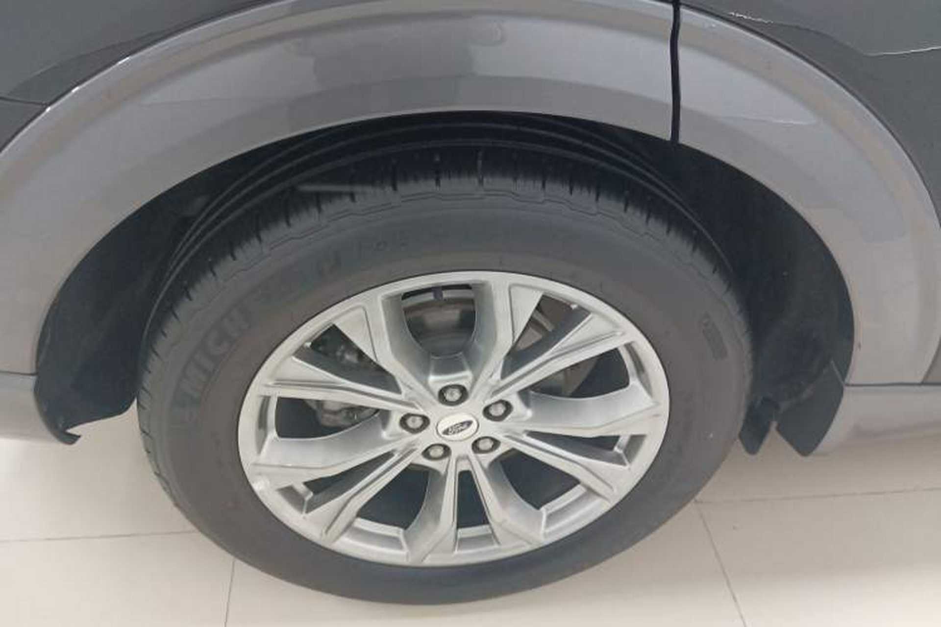 Used Ford Explorer 2020 EcoBoost 285 Rear-Drive Trend Edition 7-Seater Right Rear Wheel Hub
