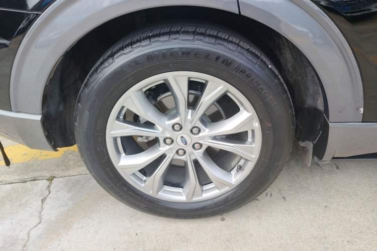 Used Ford Explorer 2020 EcoBoost 285 Rear-Drive Trend Edition 7-Seater Right Rear Wheel Hub