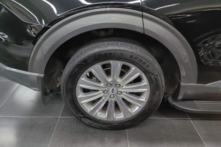 Used Ford Explorer 2020 EcoBoost 285 4x4 Titanium Edition 6 Seats Right Rear Wheel Hub