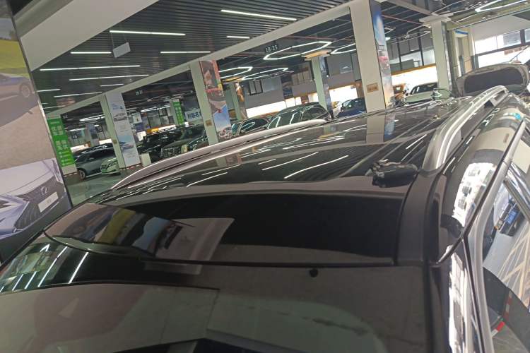 Used Ford Explorer 2020 EcoBoost 285 4x4 Trend Edition 7-Seater Roof