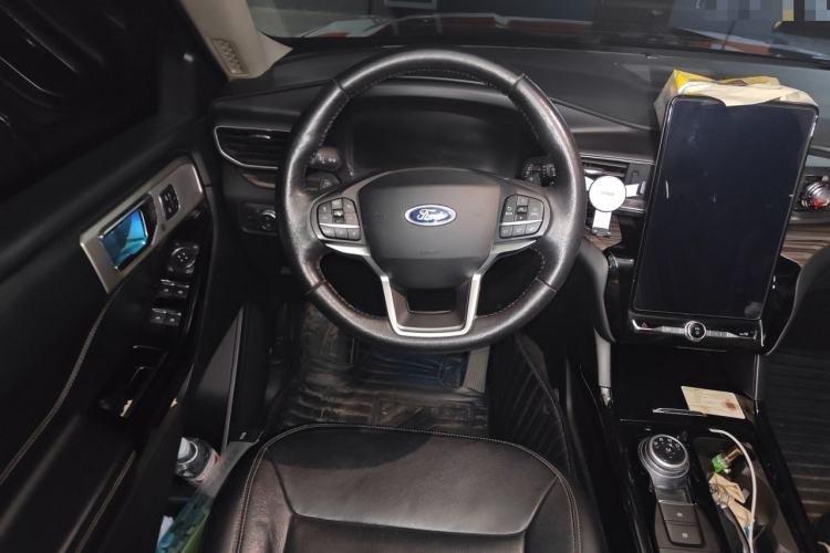 Used Ford Explorer 2020 EcoBoost 285 4x4 Titanium Edition 6 Seats Steering Wheel