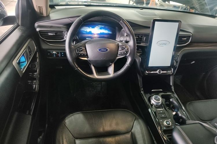 Used Ford Explorer 2020 EcoBoost 285 4x4 Titanium Edition 6 Seats Steering Wheel