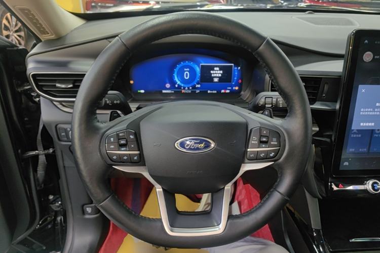 Used Ford Explorer 2020 EcoBoost 285 4x4 Titanium Edition 6 Seats Steering Wheel