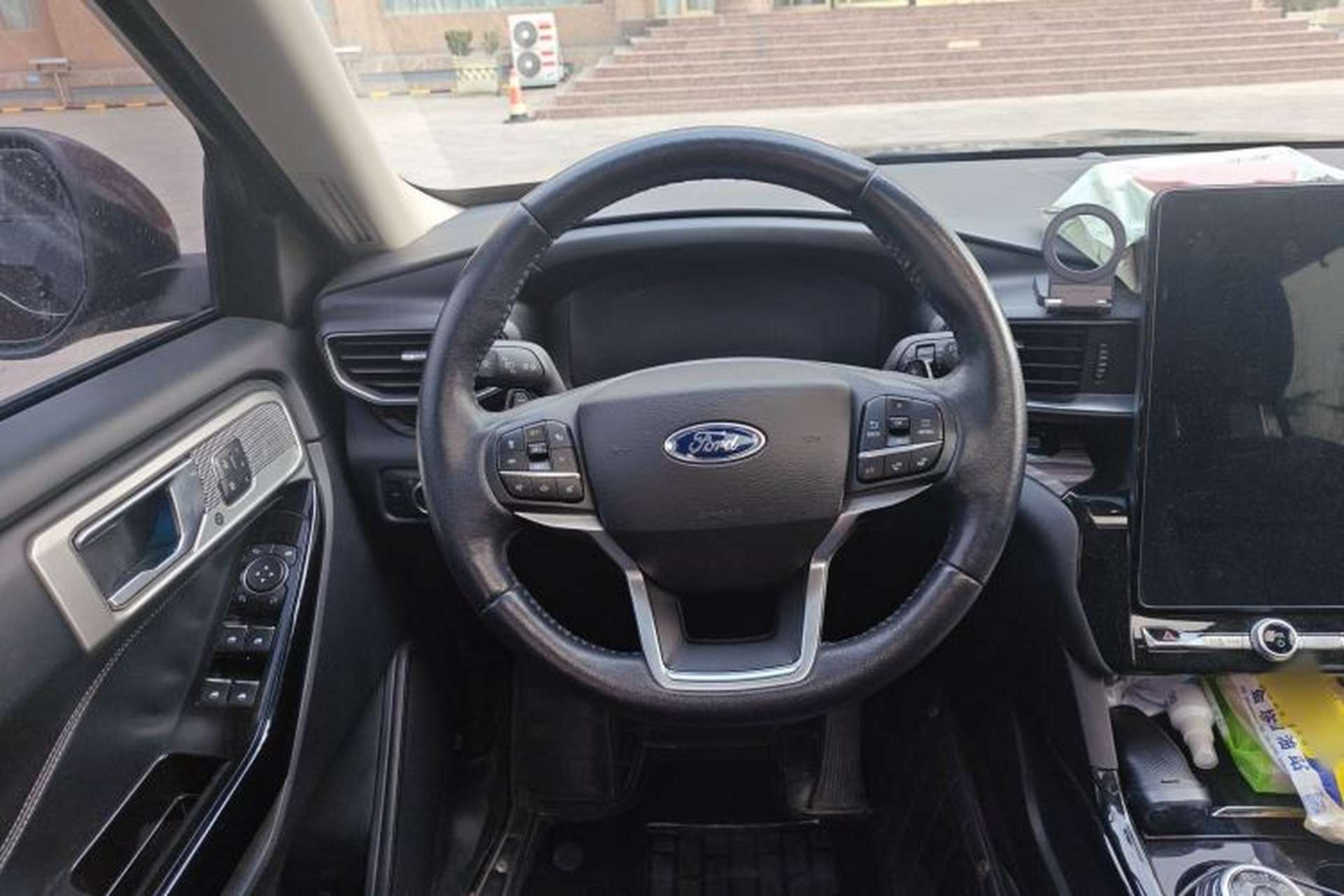 Used Ford Explorer 2020 EcoBoost 285 4x4 Titanium Edition 6 Seats Steering Wheel