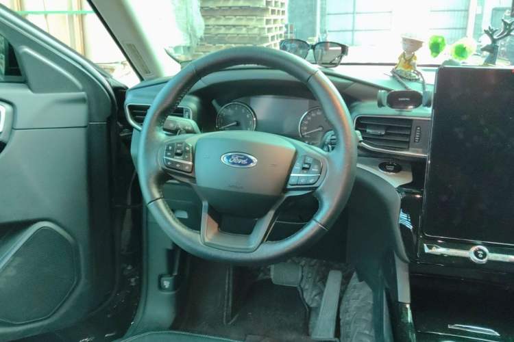 Used Ford Explorer 2020 EcoBoost 285 Four-Wheel Drive Trend Edition 6 Seats Steering Wheel