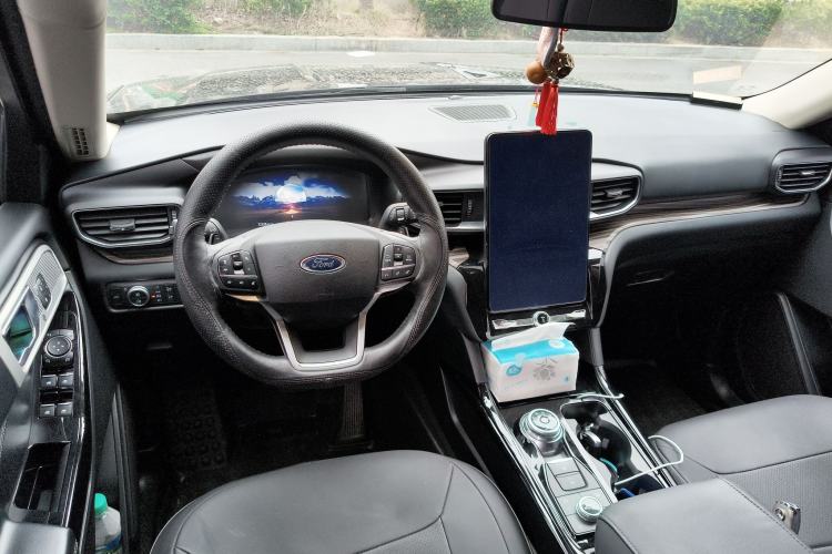 Used Ford Explorer 2020 EcoBoost 285 4x4 Titanium Edition 7-Seater Steering Wheel