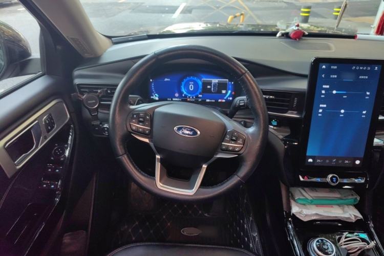 Used Ford Explorer 2020 EcoBoost 285 4x4 Titanium Edition 7-Seater Steering Wheel