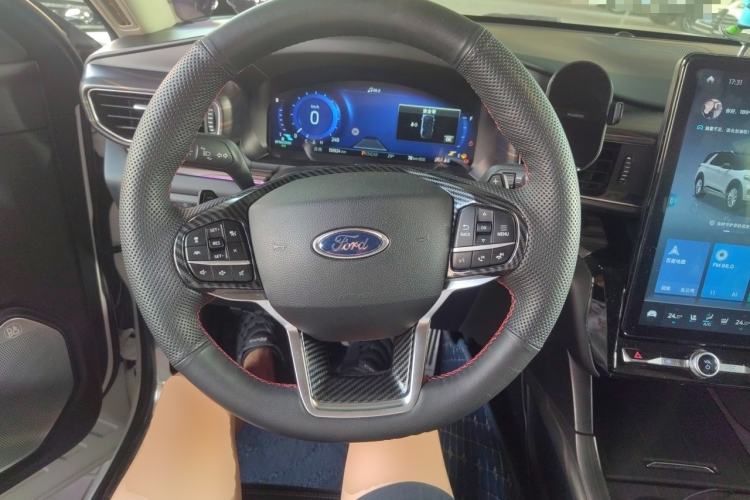 Used Ford Explorer 2020 EcoBoost 285 4x4 Titanium Edition 6 Seats Steering Wheel