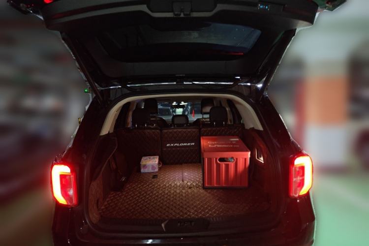 Used Ford Explorer 2020 EcoBoost 285 4x4 Trend Edition 7-Seater Trunk