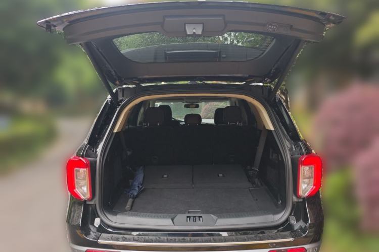 Used Ford Explorer 2020 EcoBoost 285 4x4 Platinum Edition 7-Seater Trunk