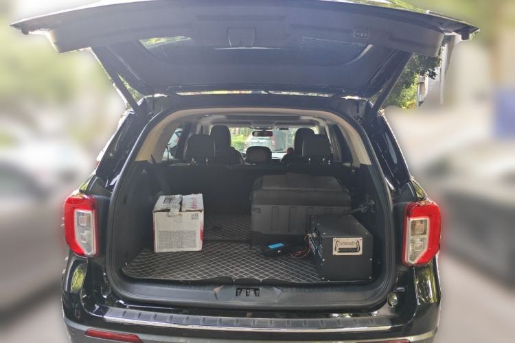 Used Ford Explorer 2020 EcoBoost 285 4x4 Titanium Edition 7-Seater Trunk