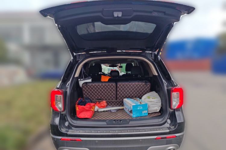 Used Ford Explorer 2020 EcoBoost 285 4x4 Titanium Edition 7-Seater Trunk