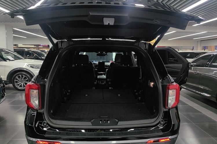 Used Ford Explorer 2020 EcoBoost 285 4x4 Sport Edition ST-LINE 6-Seater Trunk