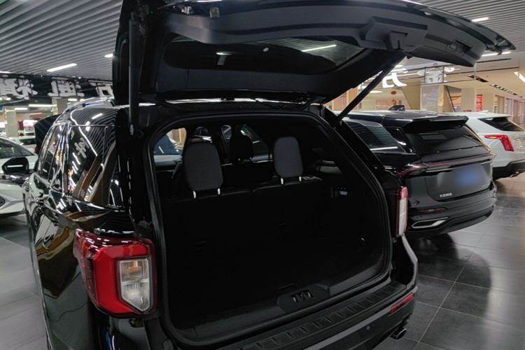 Used Ford Explorer 2020 EcoBoost 285 4x4 Sport Edition ST-LINE 6-Seater Trunk