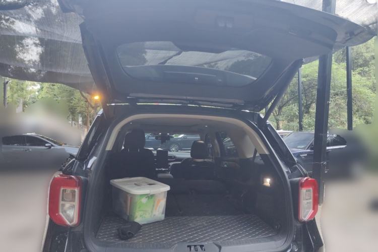 Used Ford Explorer 2020 EcoBoost 285 4x4 Titanium Edition 7-Seater Trunk