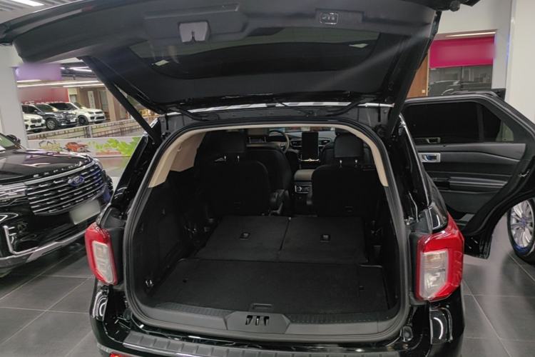 Used Ford Explorer 2020 EcoBoost 285 4x4 Titanium Edition 6 Seats Trunk