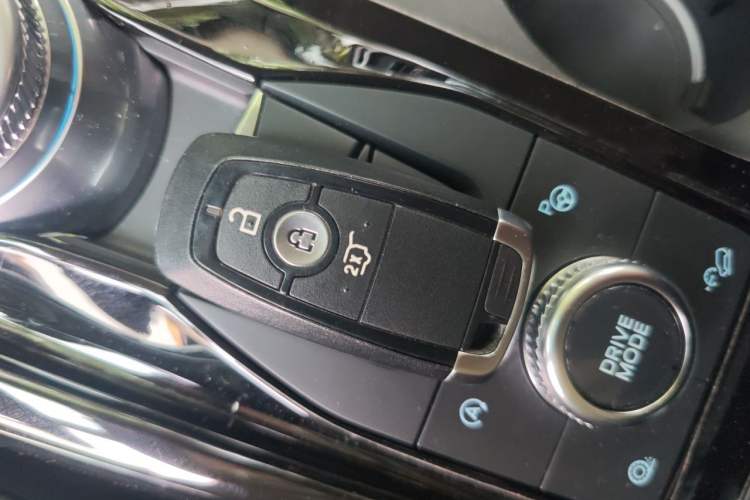 Used Ford Explorer 2020 EcoBoost 285 4x4 Titanium Edition 7-Seater Vehicle Key