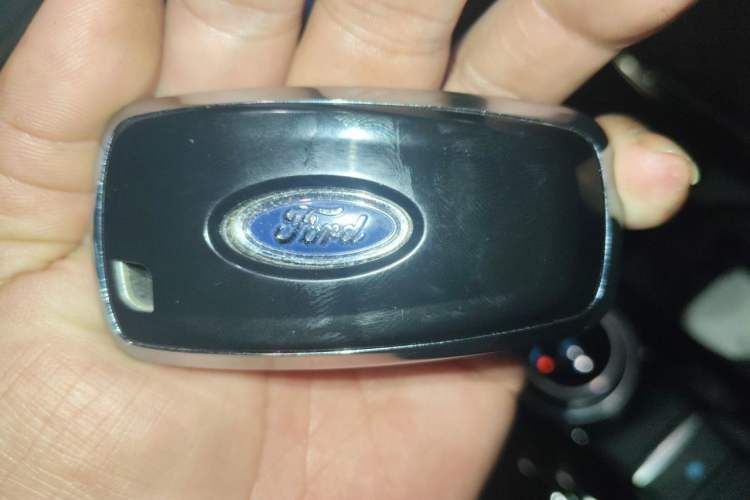 Used Ford Explorer 2020 EcoBoost 285 4x4 Titanium Edition 6 Seats Vehicle Key