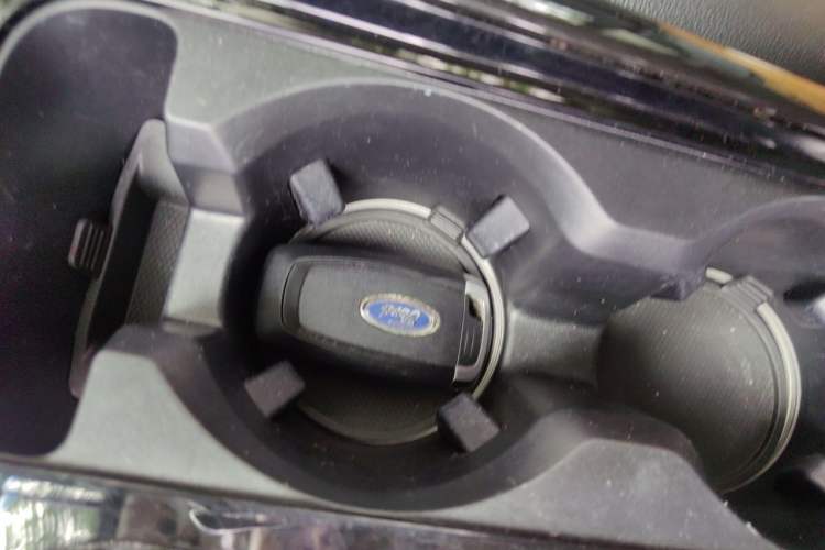 Used Ford Explorer 2020 EcoBoost 285 4x4 Titanium Edition 6 Seats Vehicle Key