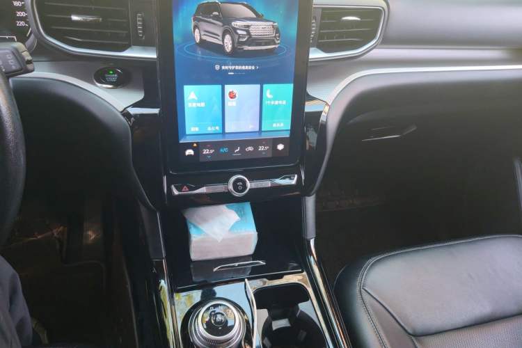 Used Ford Explorer 2020 EcoBoost 285 Four-Wheel Drive Trend Edition 6 Seats Audio And AC Panel