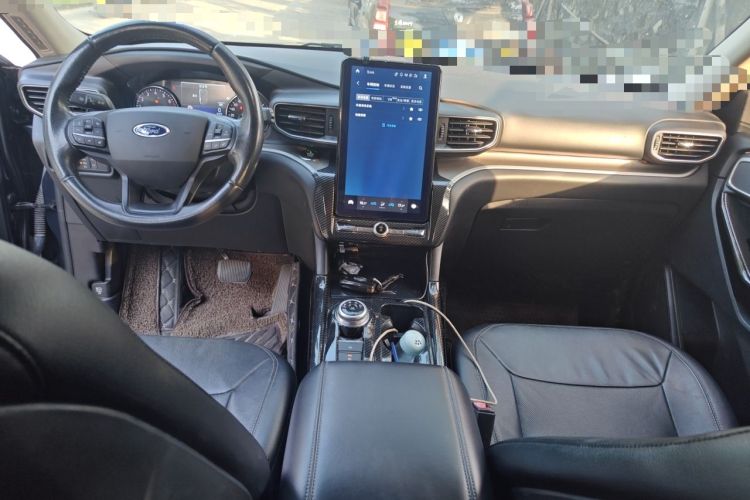 Used Ford Explorer 2020 EcoBoost 285 Rear-Drive Trend Edition 7-Seater Center Console