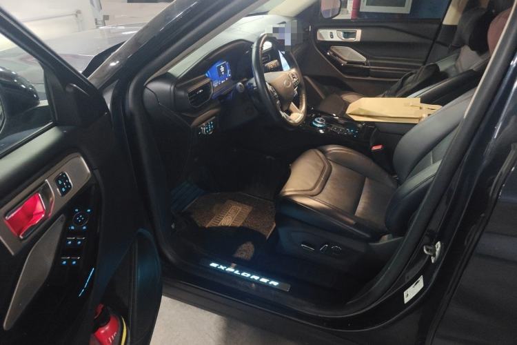Used Ford Explorer 2020 EcoBoost 285 4x4 Platinum Edition 6 Seats Driver Seat