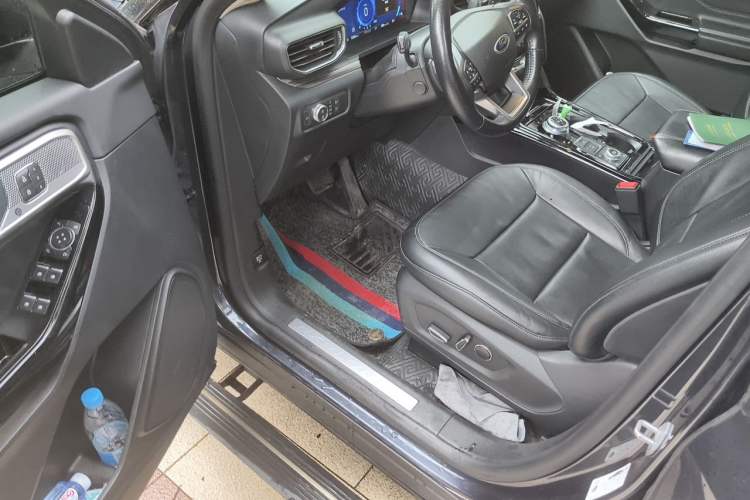 Used Ford Explorer 2020 EcoBoost 285 4x4 Titanium Edition 7-Seater Driver Seat