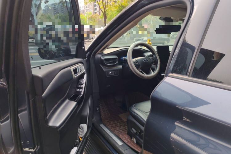 Used Ford Explorer 2020 EcoBoost 285 4x4 Titanium Edition 7-Seater Driver Seat