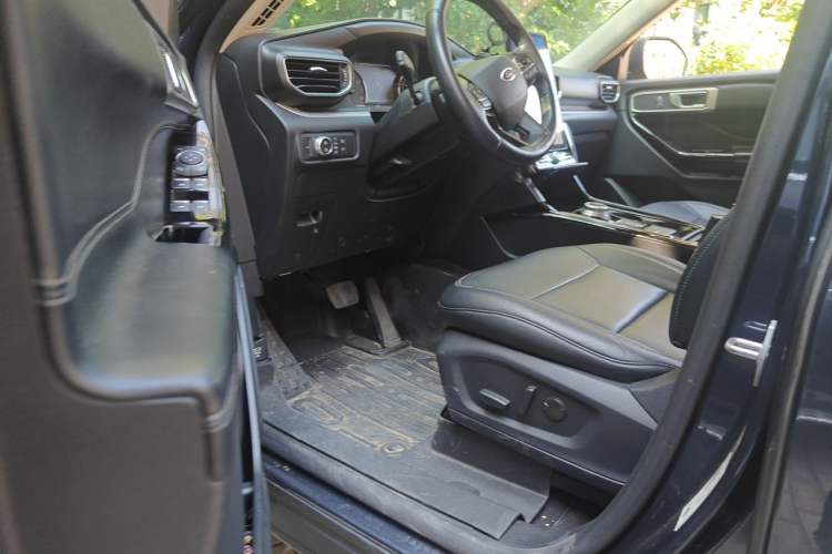 Used Ford Explorer 2020 EcoBoost 285 Rear-Drive Trend Edition 7-Seater Driver Seat