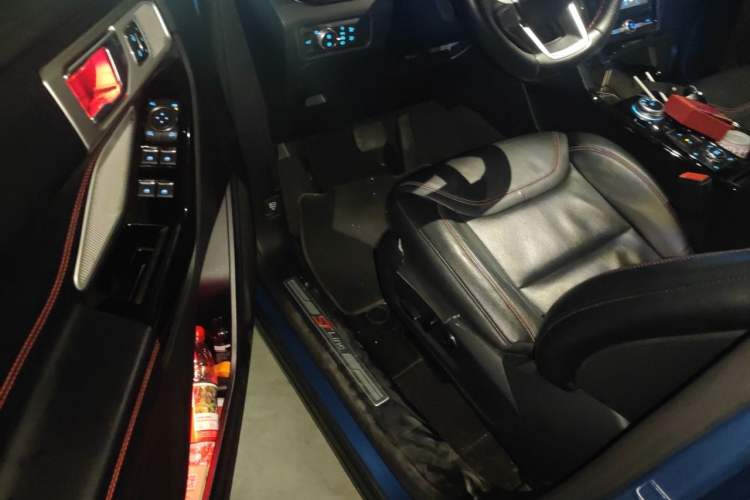 Used Ford Explorer 2020 EcoBoost 285 Four-Wheel Drive Sport Edition ST-LINE 7-Seater Driver Seat
