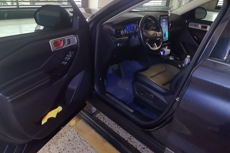 Used Ford Explorer 2020 EcoBoost 285 4x4 Titanium Edition 6 Seats Driver Seat