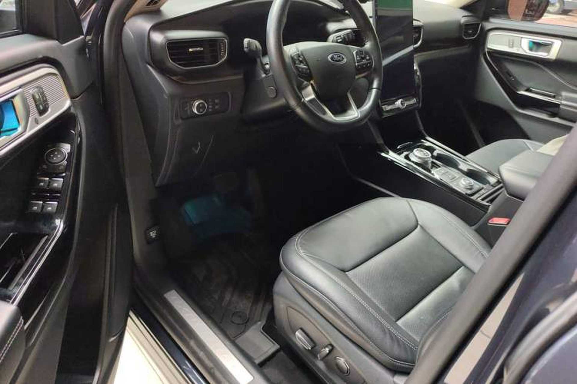 Used Ford Explorer 2020 EcoBoost 285 4x4 Titanium Edition 7-Seater Driver Seat
