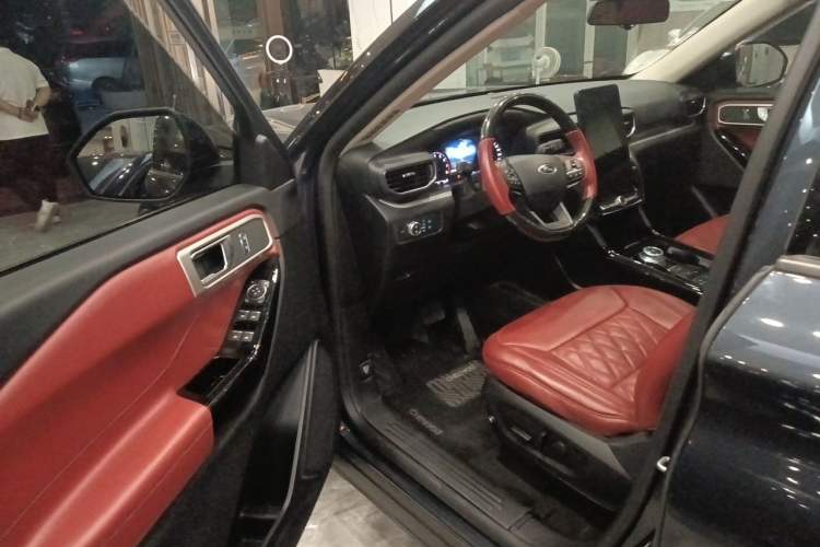 Used Ford Explorer 2020 EcoBoost 285 Rear-Drive Trend Edition 6 Seats Driver Seat