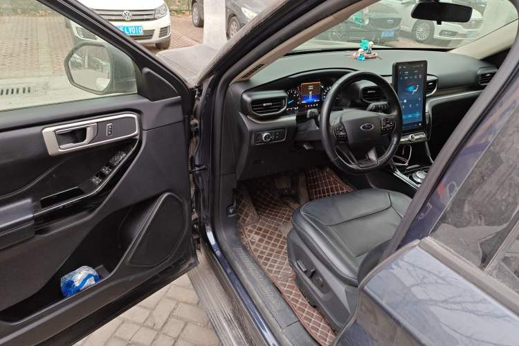 Used Ford Explorer 2020 EcoBoost 285 Four-Wheel Drive Trend Edition 6 Seats Driver Seat
