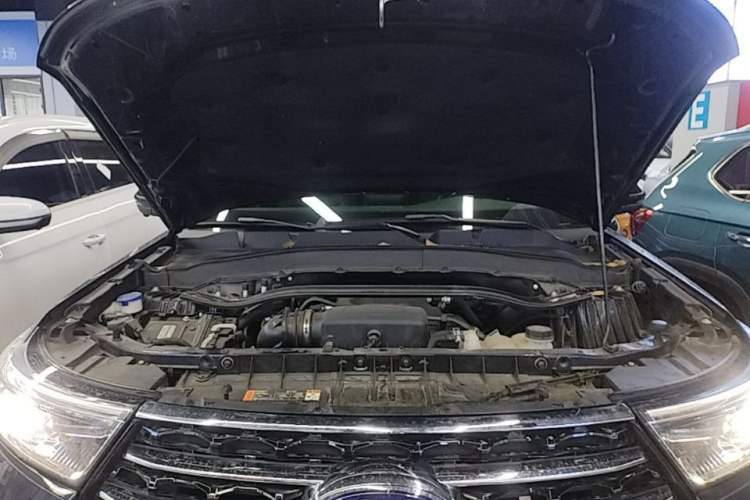 Used Ford Explorer 2020 EcoBoost 285 Four-Wheel Drive Trend Edition 6 Seats Engine Bay