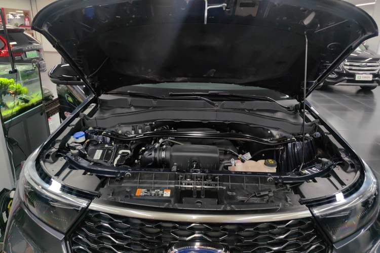 Used Ford Explorer 2020 EcoBoost 285 Four-Wheel Drive Sport Edition ST-LINE 7-Seater Engine Bay