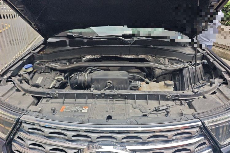 Used Ford Explorer 2020 EcoBoost 285 4x4 Titanium Edition 6 Seats Engine Bay