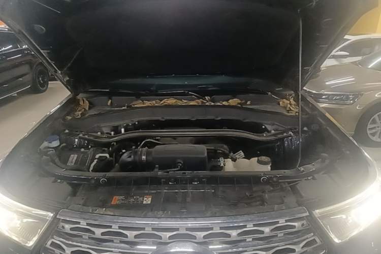 Used Ford Explorer 2020 EcoBoost 285 4x4 Titanium Edition 7-Seater Engine Bay